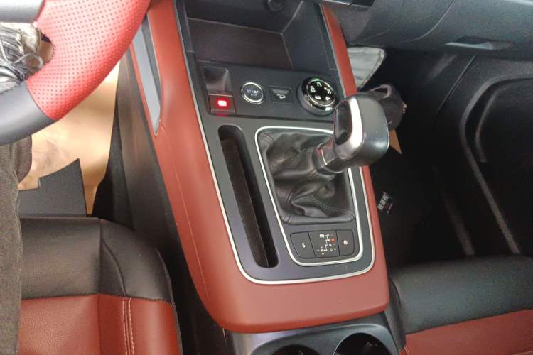Used Citroen C5 AIRCROSS 2017 350THP Luxury Model Gear Lever