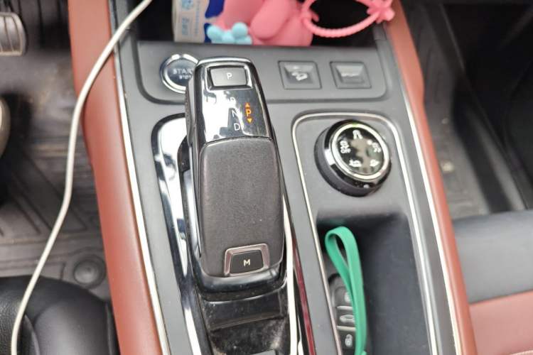 Used Citroen C5 AIRCROSS 2017 380THP Luxury Model Gear Lever