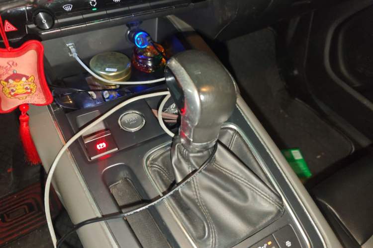 Used Citroen C5 AIRCROSS 2017 350THP Fashion Edition Gear Lever