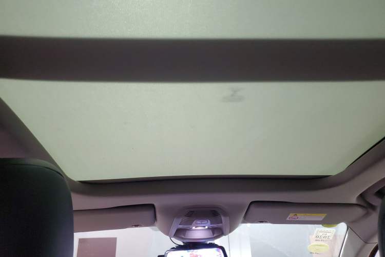 Used Citroen C5 AIRCROSS 2017 380THP Luxury Model Headliner