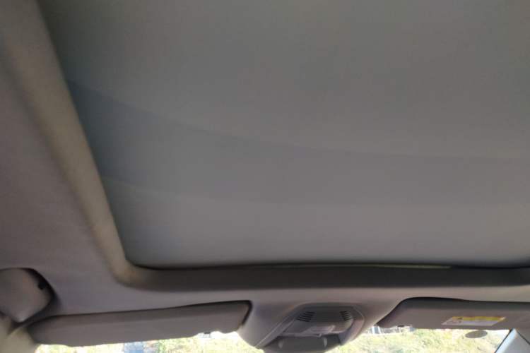 Used Citroen C5 AIRCROSS 2017 380THP Luxury Model Headliner