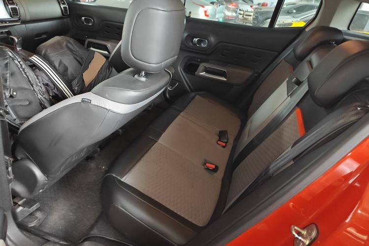 Used Citroen C5 AIRCROSS 2017 350THP Fashion Edition Interior 4