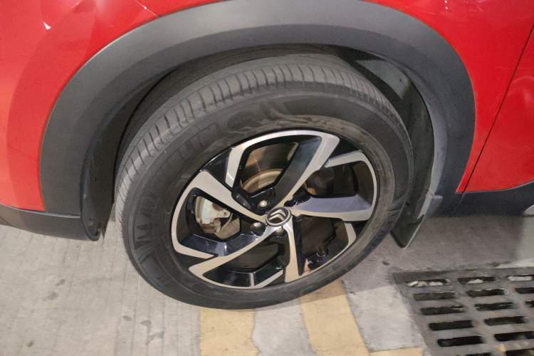 Used Citroen C5 AIRCROSS 2017 380THP Luxury Model Left Front Wheel Hub