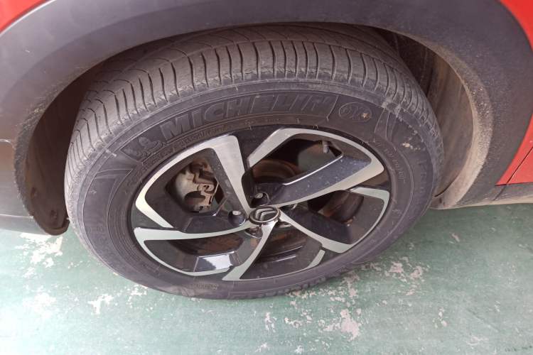 Used Citroen C5 AIRCROSS 2017 380THP Luxury Model Left Front Wheel Hub