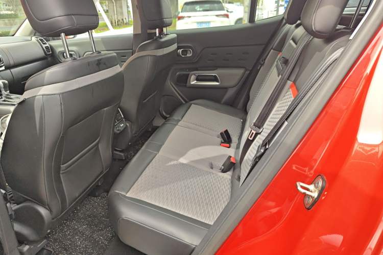 Used Citroen C5 AIRCROSS 2017 350THP Fashion Edition Left Rear Seat
