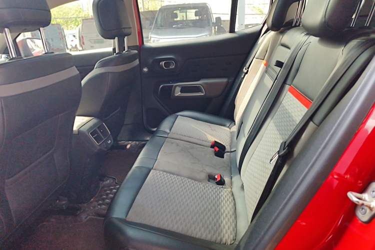 Used Citroen C5 AIRCROSS 2017 350THP Fashion Edition Left Rear Seat