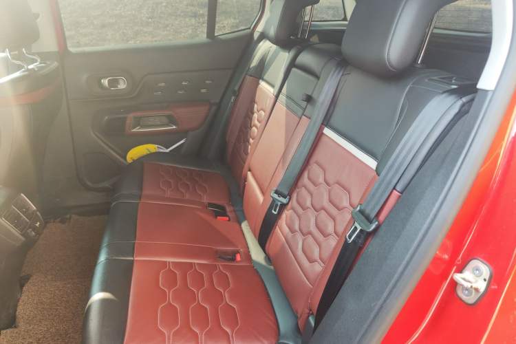 Used Citroen C5 AIRCROSS 2017 380THP Luxury Model Left Rear Seat