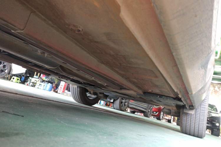 Used Citroen C5 AIRCROSS 2017 380THP Luxury Model Left Side Sill