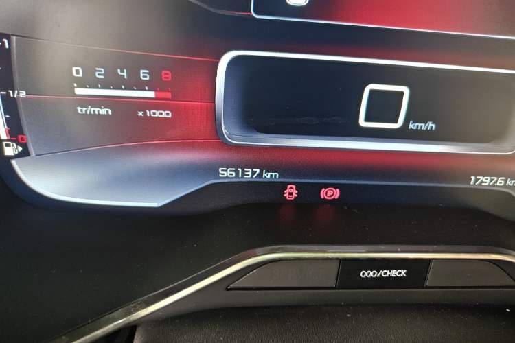 Used Citroen C5 AIRCROSS 2017 350THP Fashion Edition Odometer Close Up