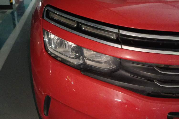 Used Citroen C5 AIRCROSS 2017 380THP Luxury Model Right Front Headlight