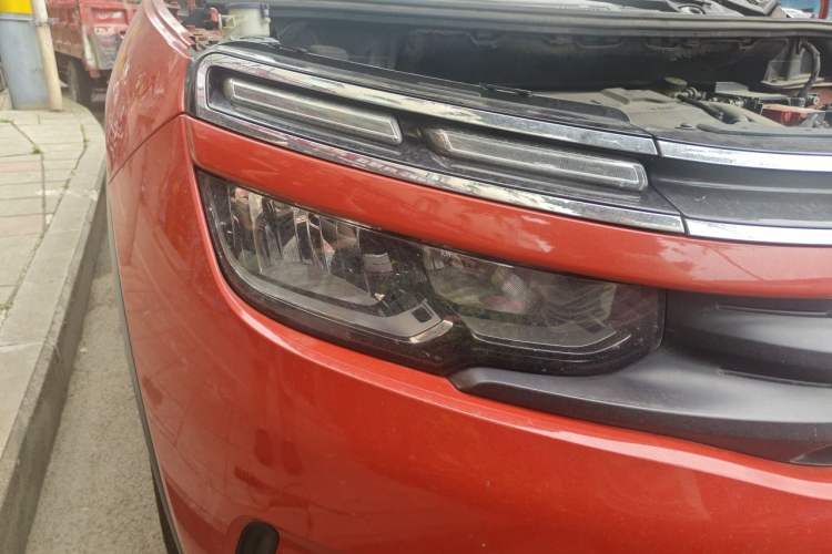 Used Citroen C5 AIRCROSS 2017 380THP Luxury Model Right Front Headlight