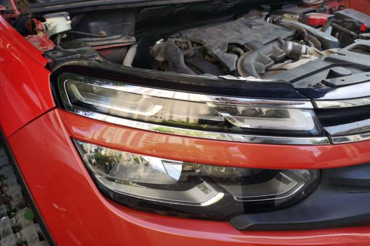 Used Citroen C5 AIRCROSS 2017 350THP Fashion Edition Right Front Headlight