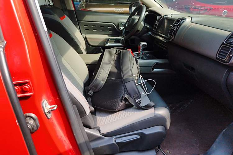 Used Citroen C5 AIRCROSS 2017 350THP Fashion Edition Right Front Seat