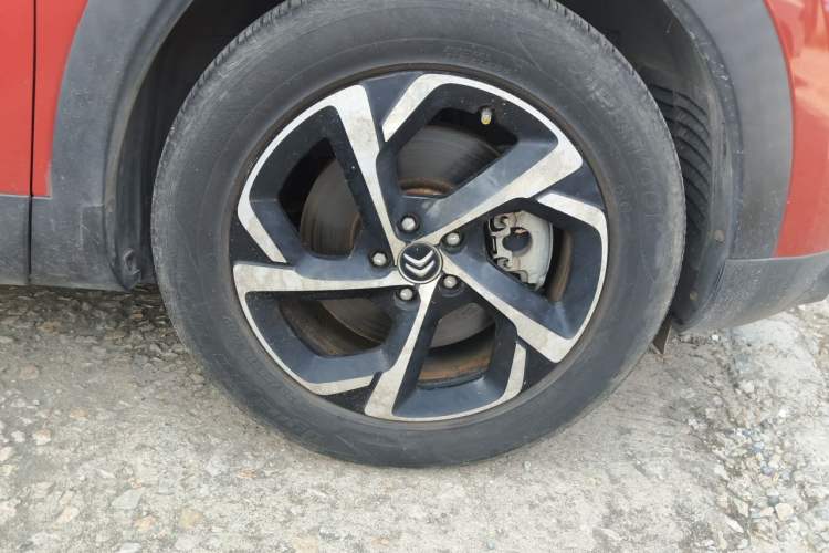 Used Citroen C5 AIRCROSS 2017 380THP Luxury Model Right Front Wheel Hub