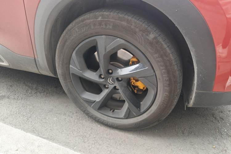 Used Citroen C5 AIRCROSS 2017 380THP Luxury Model Right Front Wheel Hub
