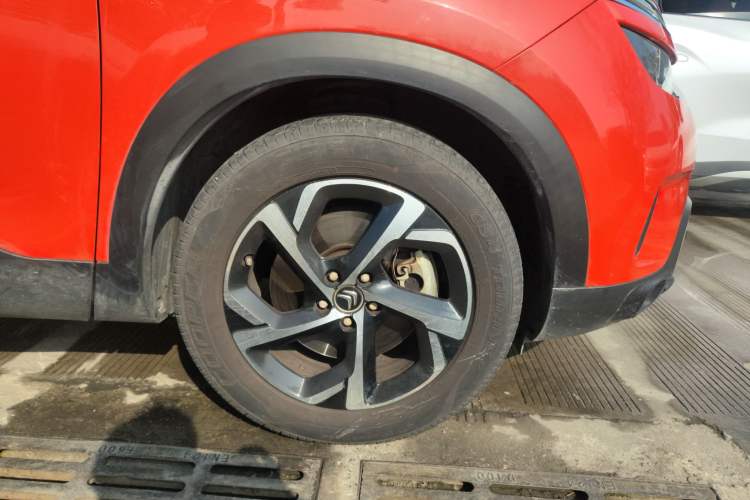Used Citroen C5 AIRCROSS 2017 380THP Luxury Model Right Front Wheel Hub