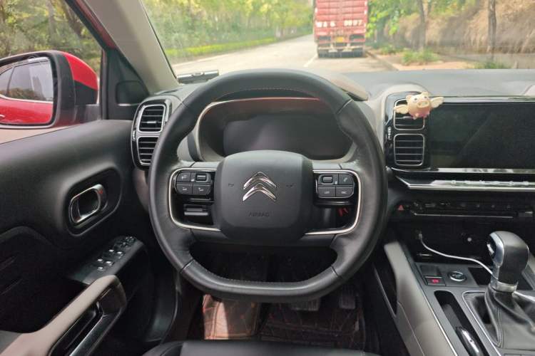 Used Citroen C5 AIRCROSS 2017 350THP Fashion Edition Steering Wheel