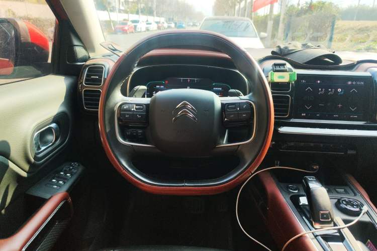 Used Citroen C5 AIRCROSS 2017 380THP Luxury Model Steering Wheel