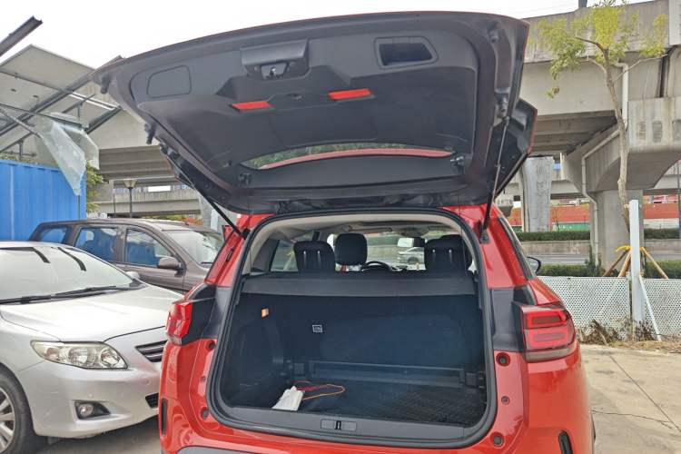 Used Citroen C5 AIRCROSS 2017 350THP Fashion Edition Trunk