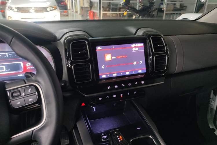Used Citroen C5 AIRCROSS 2017 380THP Fashion Edition Audio And AC Panel