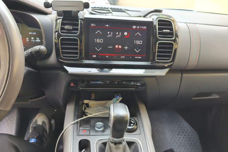 Used Citroen C5 AIRCROSS 2017 350THP Luxury Model Audio And AC Panel