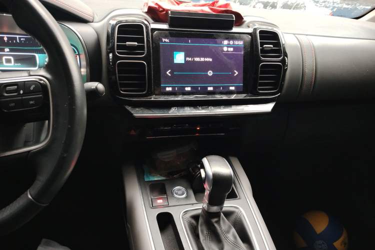 Used Citroen C5 AIRCROSS 2017 350THP Fashion Edition Audio And AC Panel