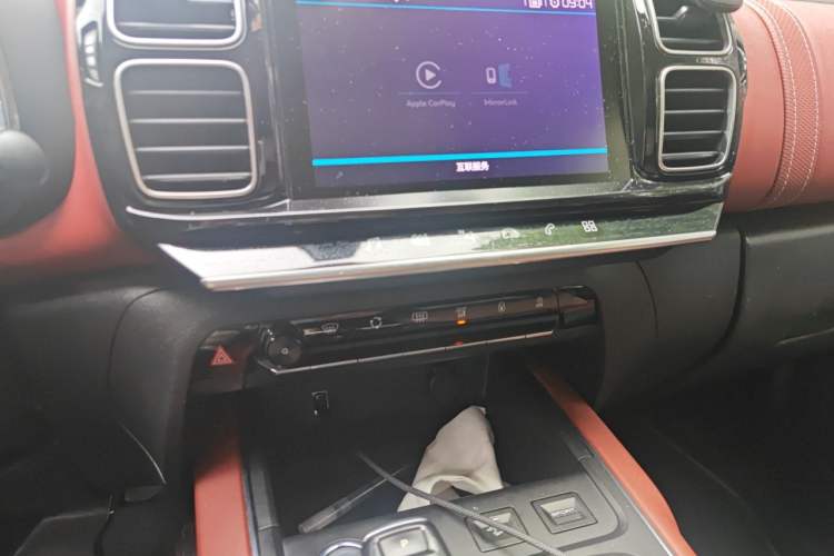 Used Citroen C5 AIRCROSS 2017 380THP Luxury Model Audio And AC Panel