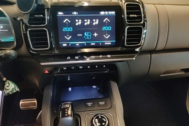 Used Citroen C5 AIRCROSS 2017 380THP Luxury Model Audio And AC Panel