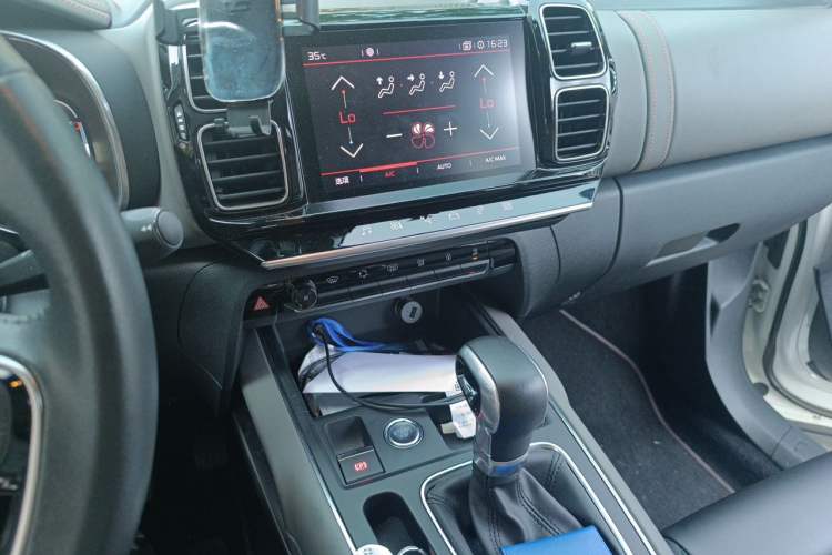 Used Citroen C5 AIRCROSS 2017 350THP Fashion Edition Audio And AC Panel