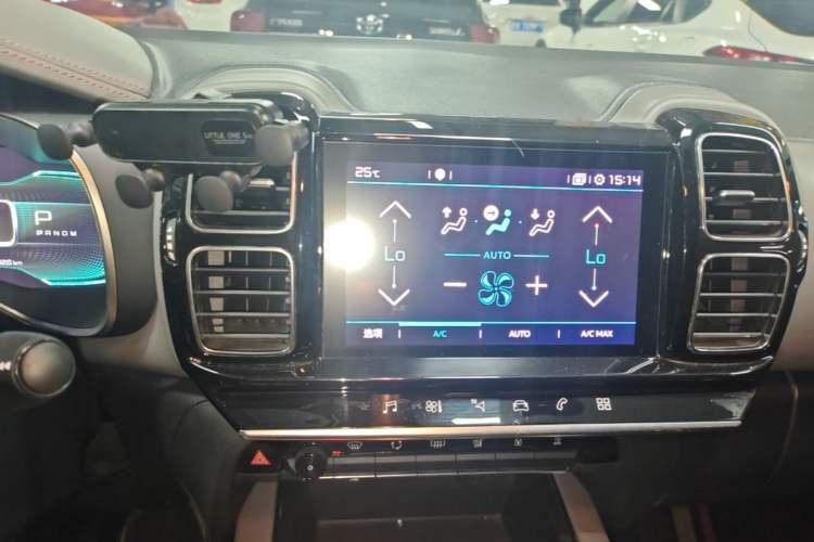 Used Citroen C5 AIRCROSS 2017 350THP Fashion Edition Audio And AC Panel