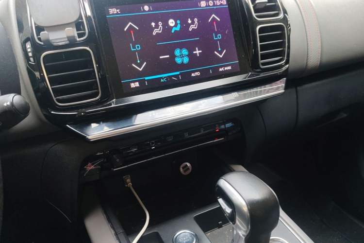Used Citroen C5 AIRCROSS 2017 350THP Fashion Edition Audio And AC Panel