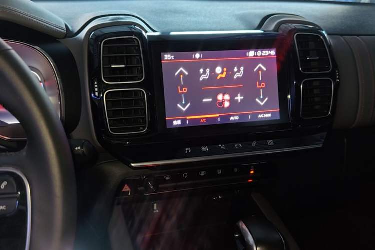 Used Citroen C5 AIRCROSS 2017 350THP Fashion Edition Audio And AC Panel