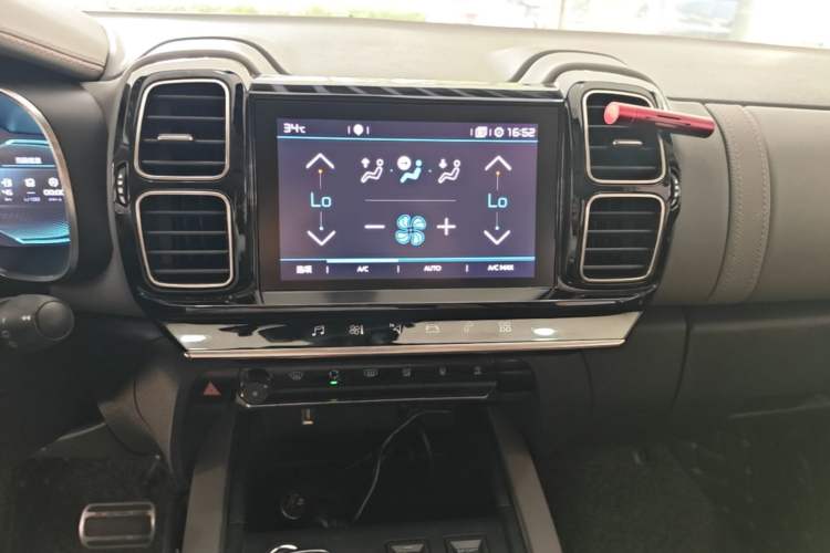 Used Citroen C5 AIRCROSS 2017 380THP Luxury Model Audio And AC Panel