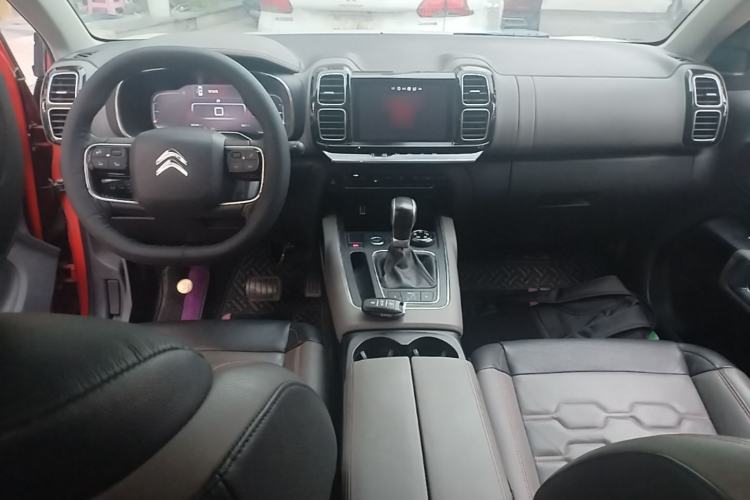 Used Citroen C5 AIRCROSS 2017 350THP Luxury Model Center Console