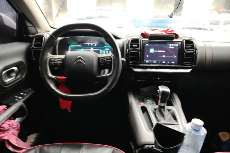 Used Citroen C5 AIRCROSS 2017 350THP Fashion Edition Center Console