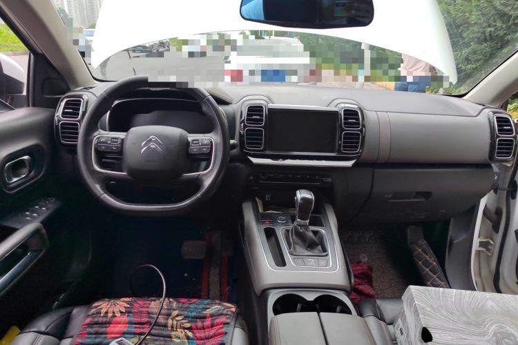 Used Citroen C5 AIRCROSS 2017 350THP Fashion Edition Center Console