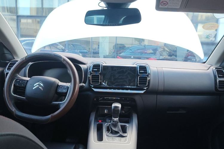 Used Citroen C5 AIRCROSS 2017 350THP Fashion Edition Center Console