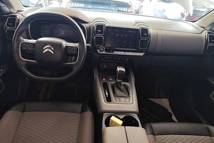 Used Citroen C5 AIRCROSS 2017 350THP Fashion Edition Center Console