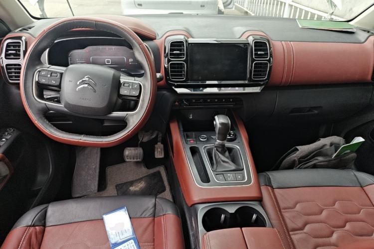 Used Citroen C5 AIRCROSS 2017 350THP Luxury Model Center Console