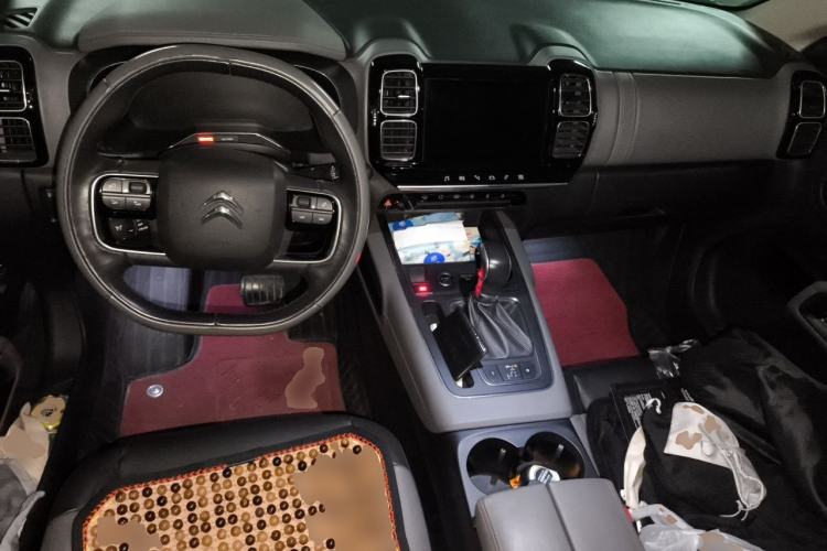 Used Citroen C5 AIRCROSS 2017 350THP Luxury Model Center Console