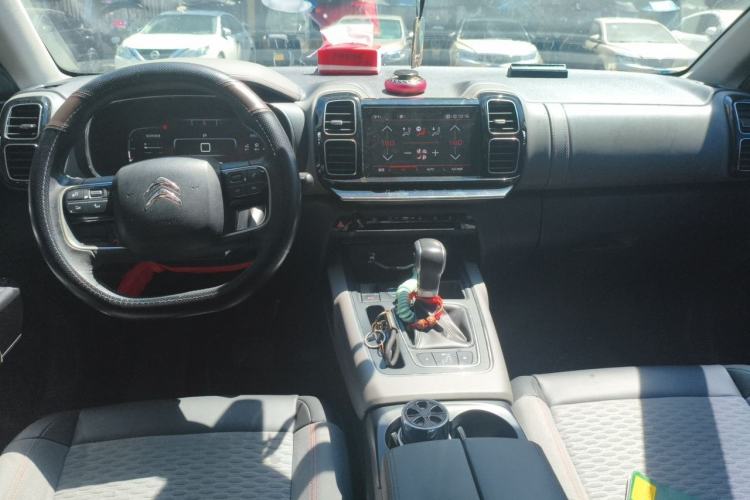 Used Citroen C5 AIRCROSS 2017 350THP Fashion Edition Center Console