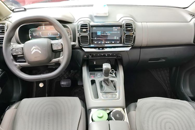 Used Citroen C5 AIRCROSS 2017 350THP Fashion Edition Center Console