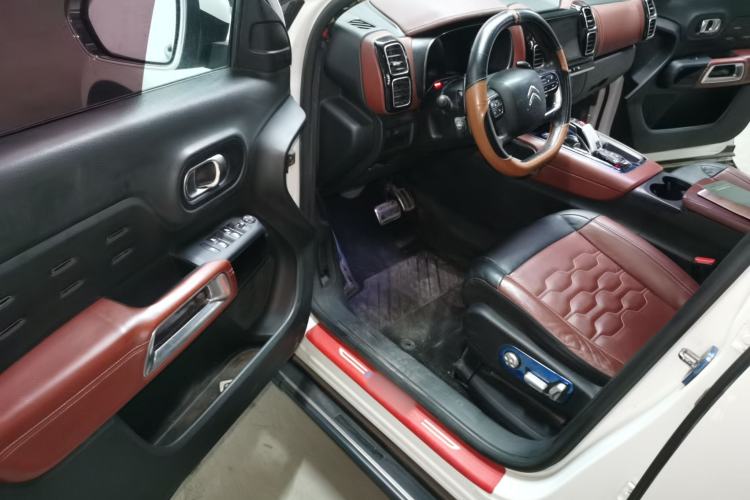 Used Citroen C5 AIRCROSS 2017 380THP Luxury Model Driver Seat