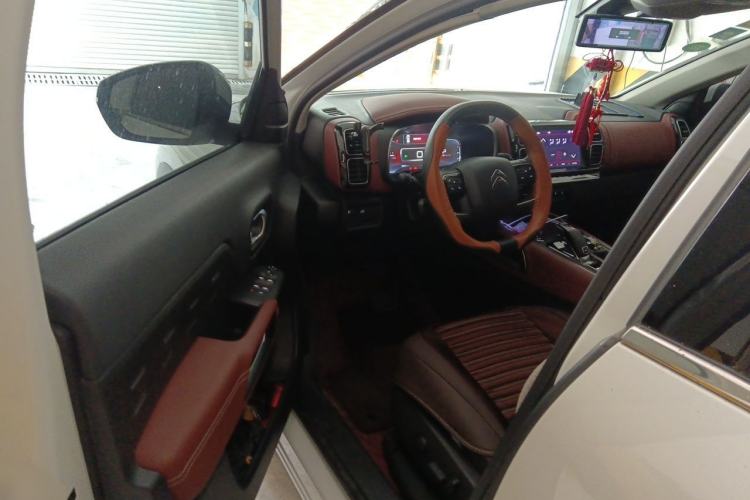 Used Citroen C5 AIRCROSS 2017 380THP Luxury Model Driver Seat