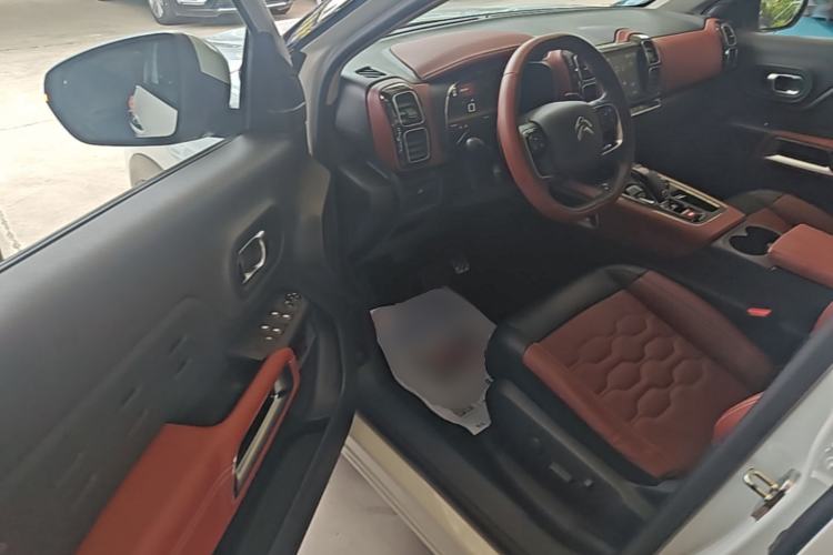 Used Citroen C5 AIRCROSS 2017 380THP Luxury Model Driver Seat