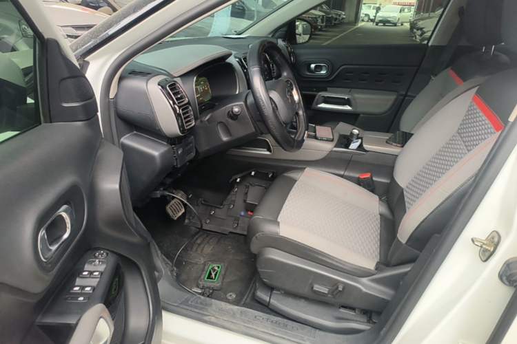 Used Citroen C5 AIRCROSS 2017 350THP Fashion Edition Driver Seat