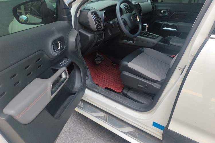 Used Citroen C5 AIRCROSS 2017 350THP Fashion Edition Driver Seat