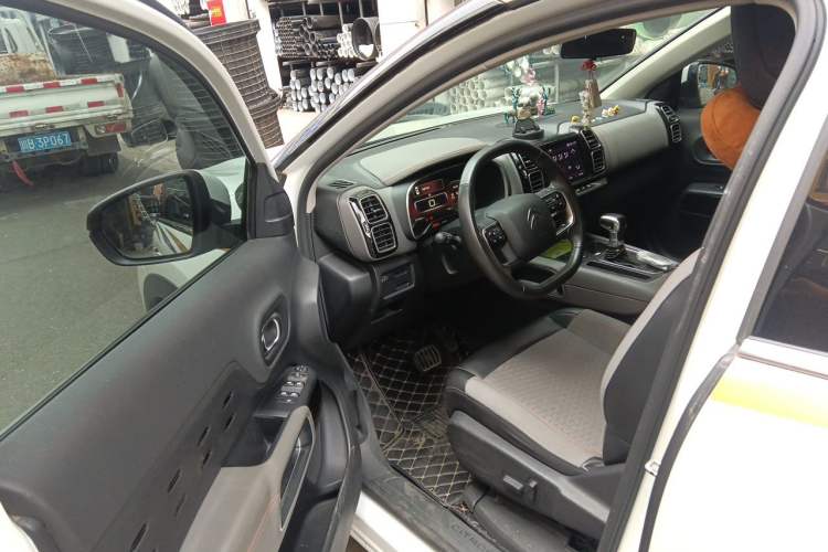 Used Citroen C5 AIRCROSS 2017 350THP Fashion Edition Driver Seat