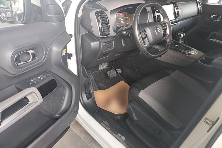 Used Citroen C5 AIRCROSS 2017 350THP Fashion Edition Driver Seat