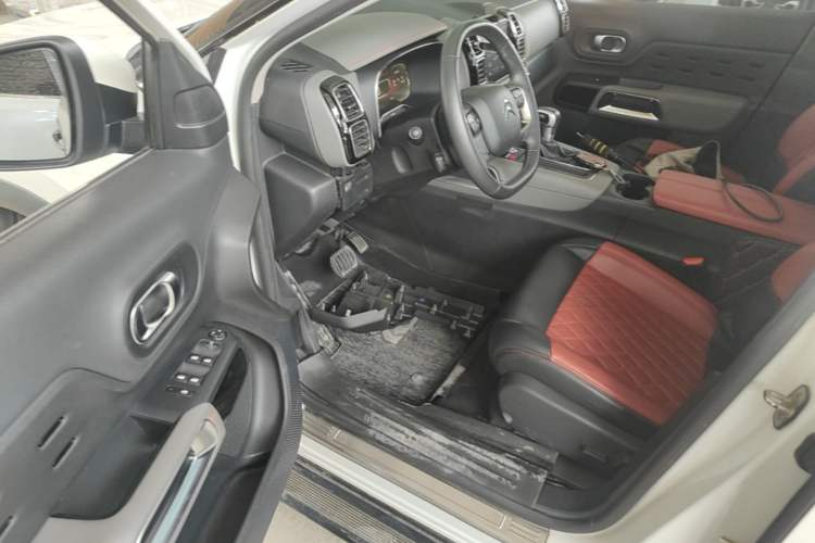 Used Citroen C5 AIRCROSS 2017 350THP Fashion Edition Driver Seat